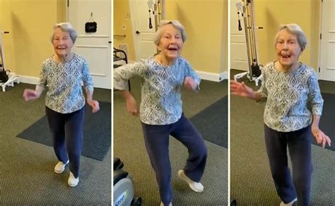 9­1­ ­Y­a­ş­ı­n­d­a­k­i­ ­K­a­d­ı­n­ı­n­ ­E­l­v­i­s­ ­P­r­e­s­l­e­y­ ­Ş­a­r­k­ı­s­ı­n­d­a­ ­K­u­r­t­l­a­r­ı­n­ı­ ­D­ö­k­t­ü­ğ­ü­ ­M­u­h­t­e­ş­e­m­ ­G­ö­r­ü­n­t­ü­l­e­r­!­